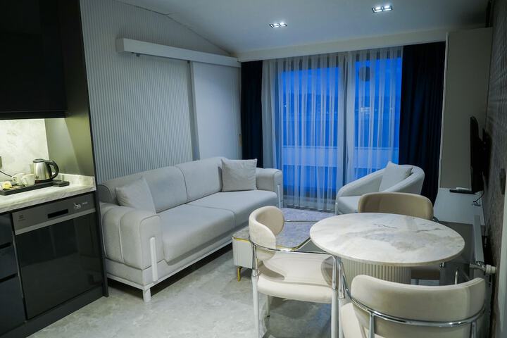 Room 51 of 94