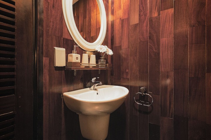 Bath Interior