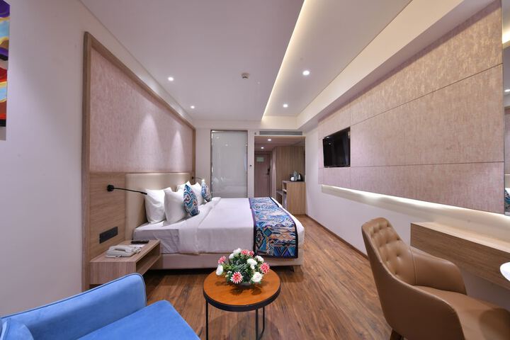 Room 13 of 61
