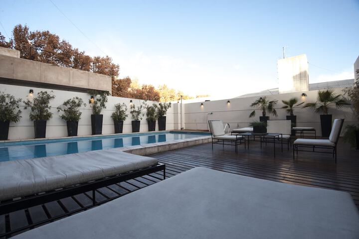Sundeck 75 of 77
