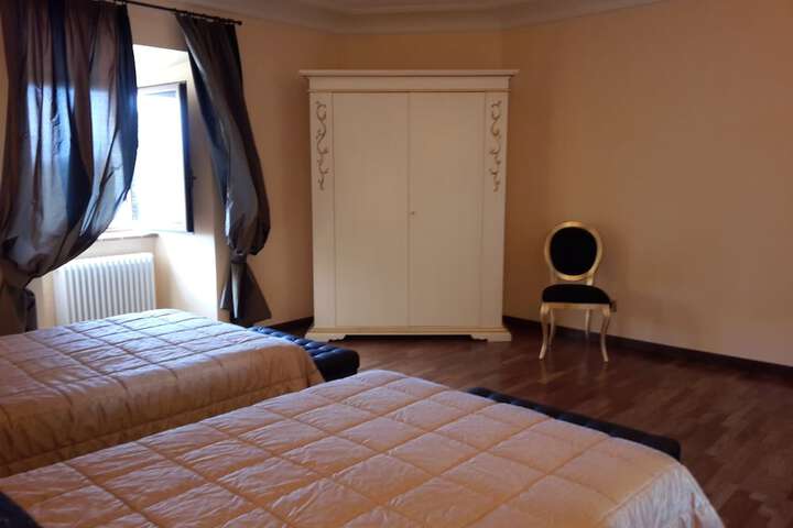 Room 30 of 95
