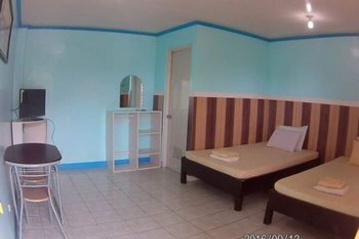 Room 9 of 20