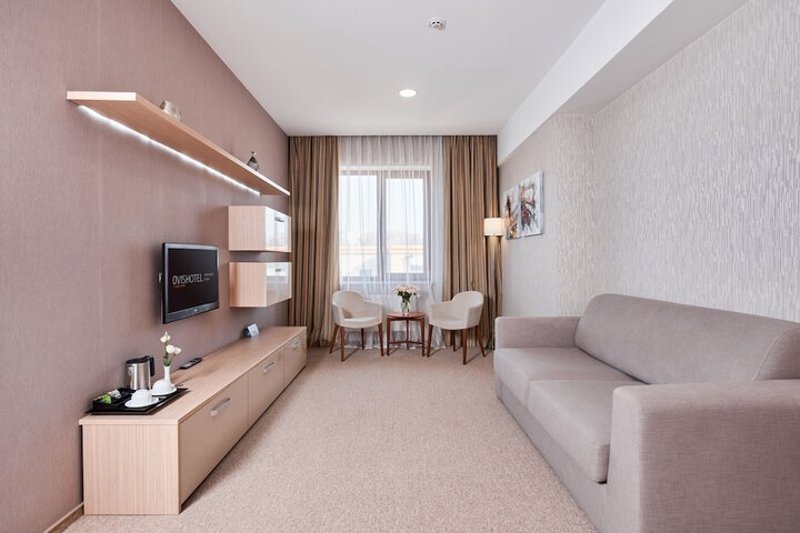 Room 12 of 74