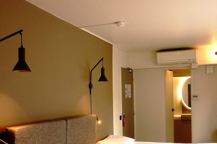 Room 11 of 43