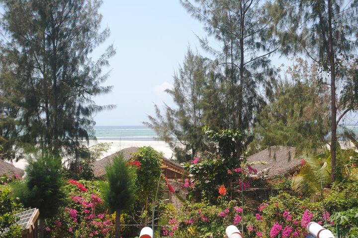 Hotel Exterior 106 of 140