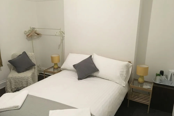 Room 2 of 23