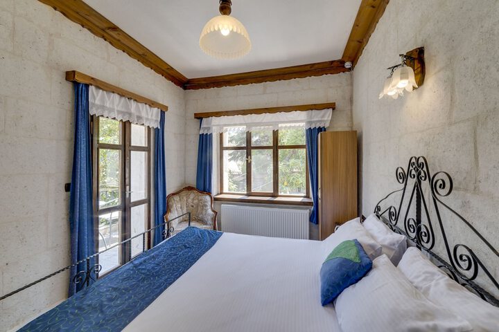 Room 20 of 98