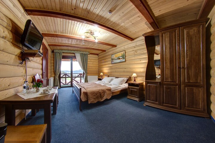 Room 6 of 43