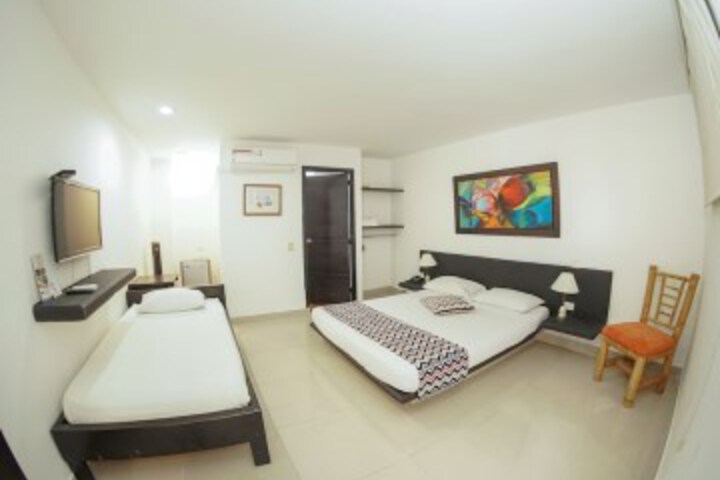 Room 9 of 35