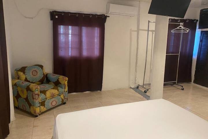Room 10 of 31