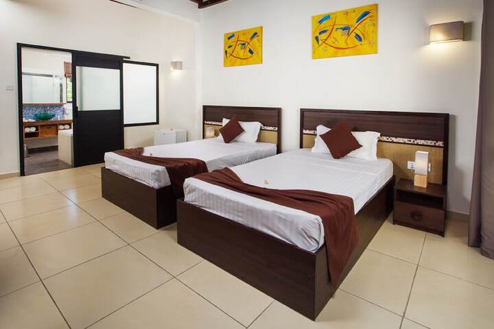 Room 3 of 41