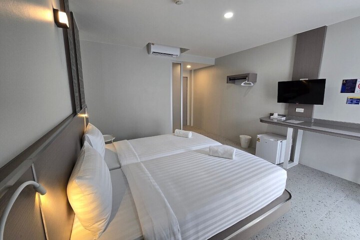 Room 25 of 85