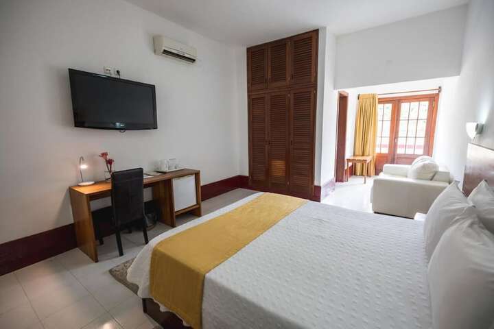 Room 26 of 60