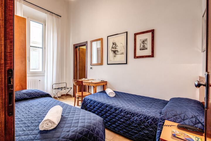 Room 11 of 21
