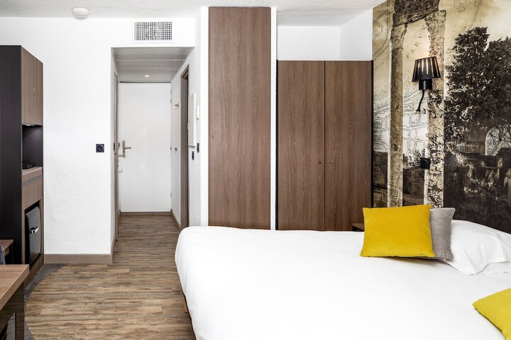 Room 12 of 55