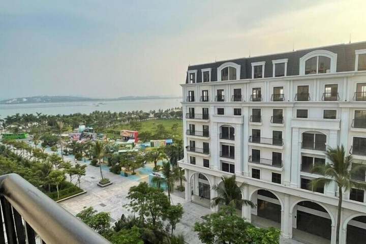 Hotel Exterior 28 of 28