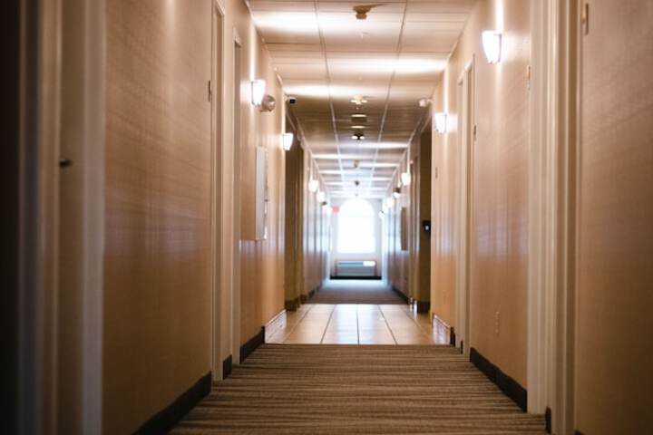 Ballroom/Hall 39 of 46