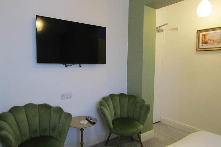 Room 50 of 67