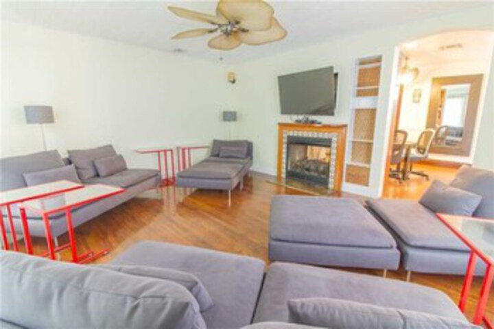 Room 12 of 39