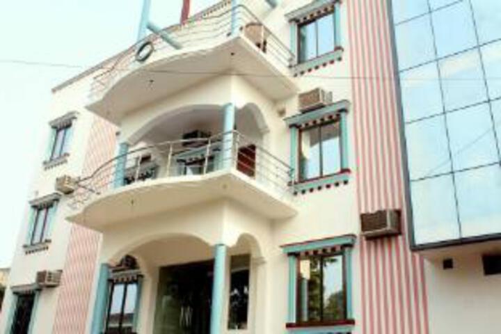 Tarun Inn Hotel