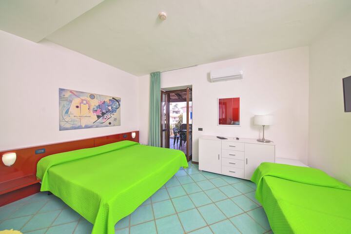 Room 20 of 89
