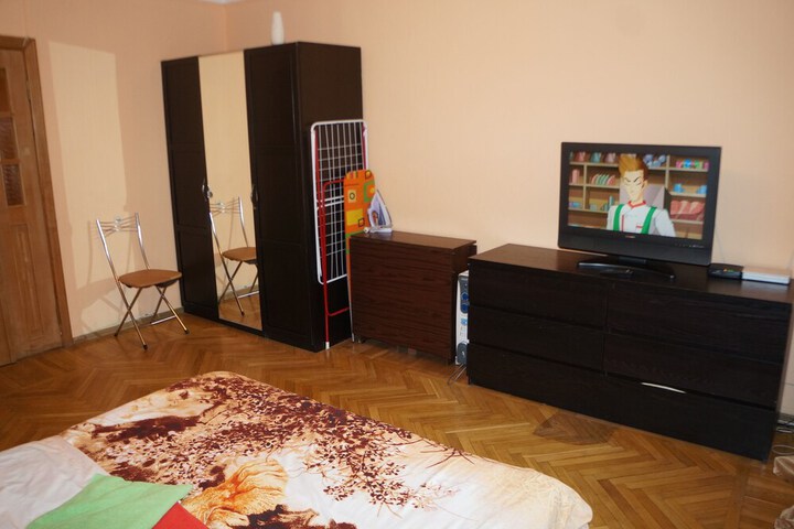 Room 2 of 11