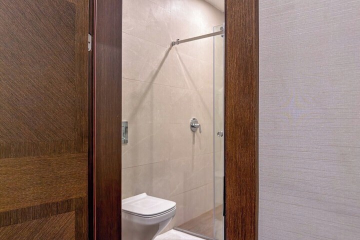 Room 100 of 179