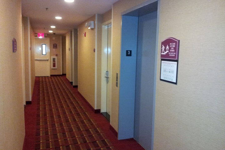 Ballroom/Hall 36 of 45