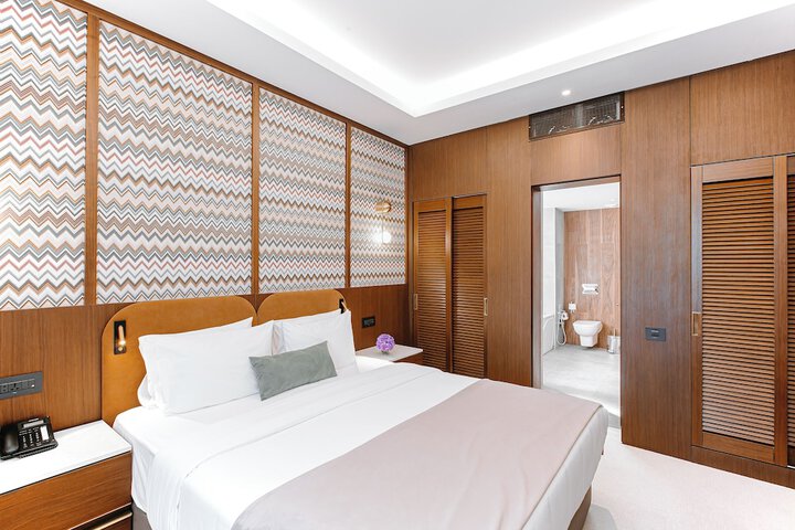 Room 33 of 129