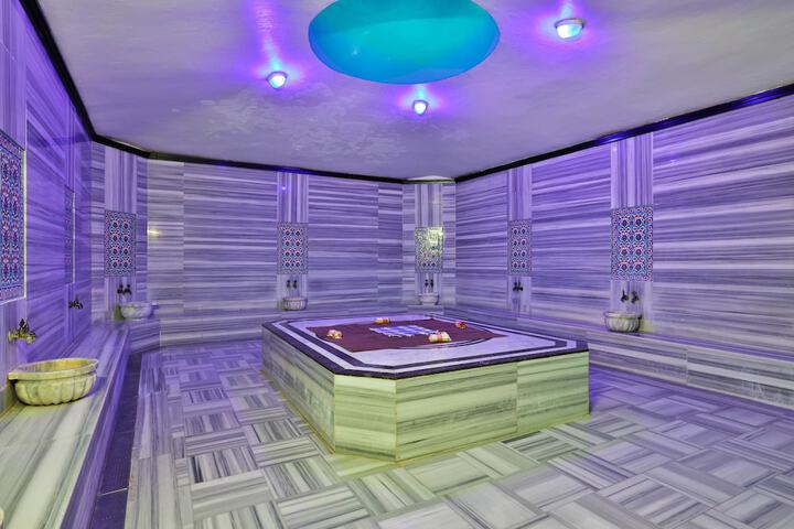 Room 23 of 49
