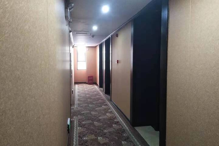 Hotel Interior 6 of 11