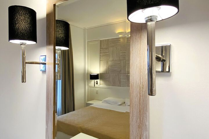 Room 2 of 57