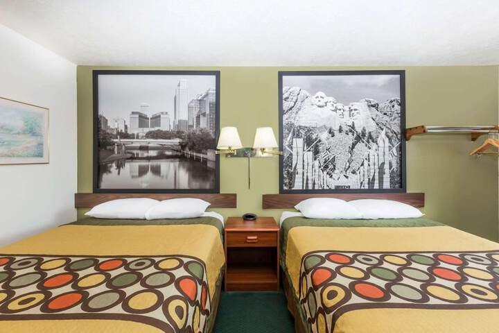 Room 20 of 32