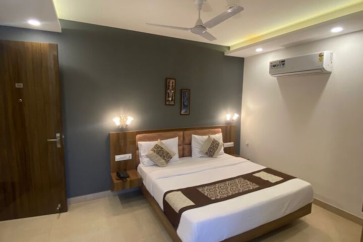 Room 6 of 46