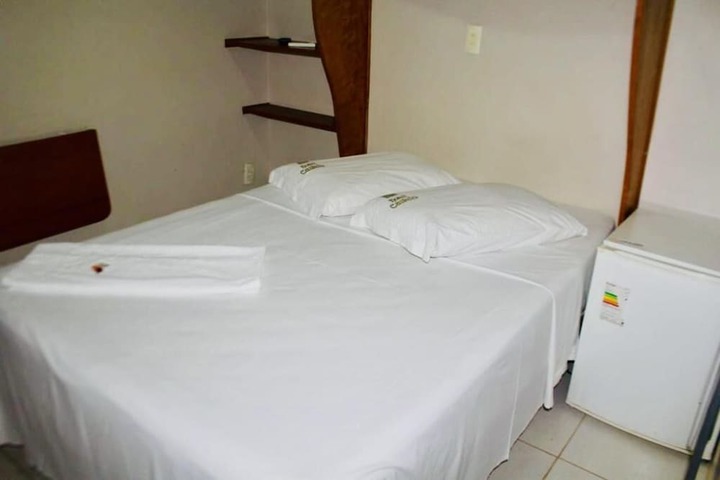 Room 6 of 34