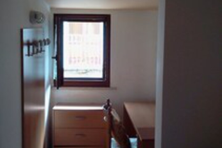 Room 14 of 21