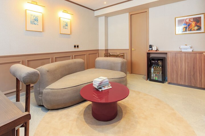 Room 29 of 49