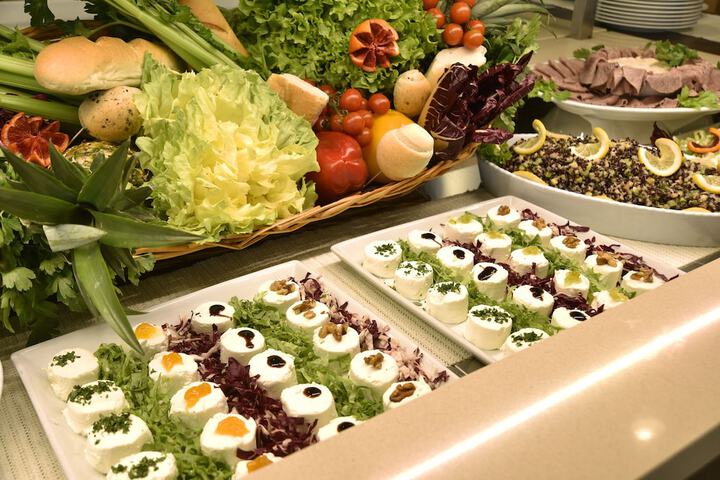 Dining 50 of 74