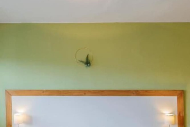 Room 11 of 50