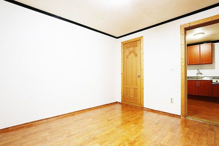Room 3 of 22