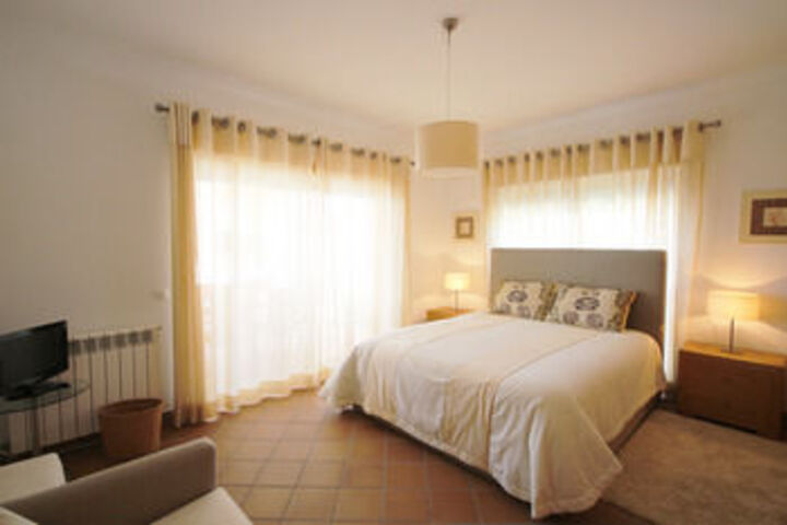 Room 9 of 35