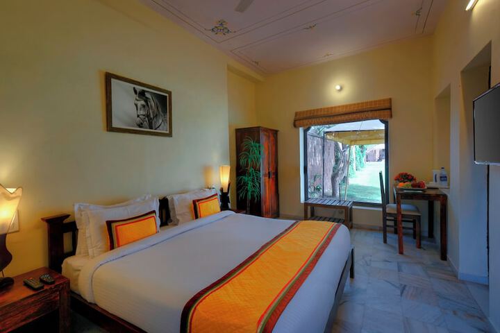 Room 3 of 17
