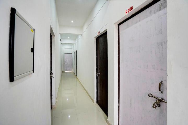 Hotel O Geeta Palace