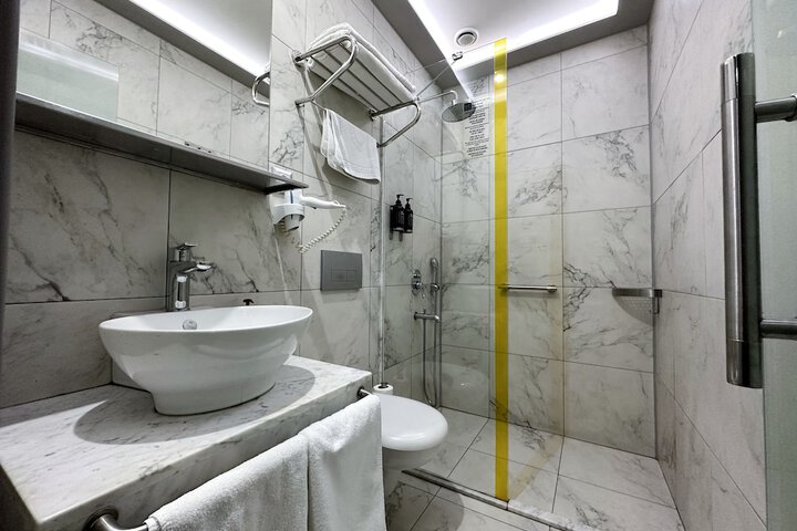 Clean Restrooms