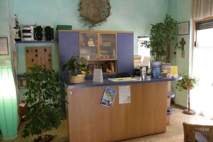 ALBERGO CAVI