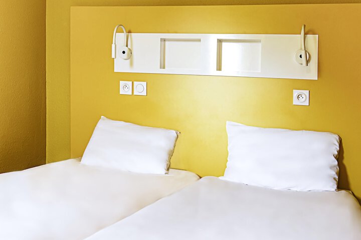 Room 11 of 43
