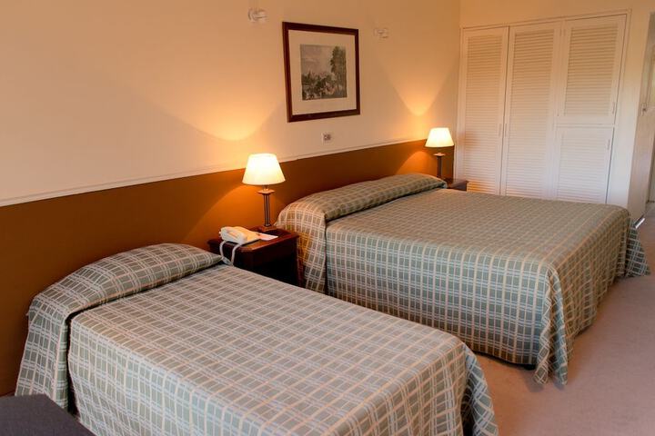 Room 38 of 176