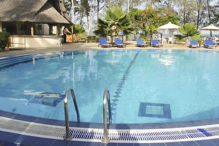 Pool Hotel