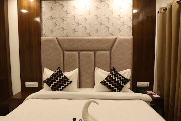 Room 27 of 98