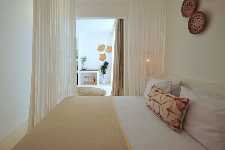 Room 14 of 37